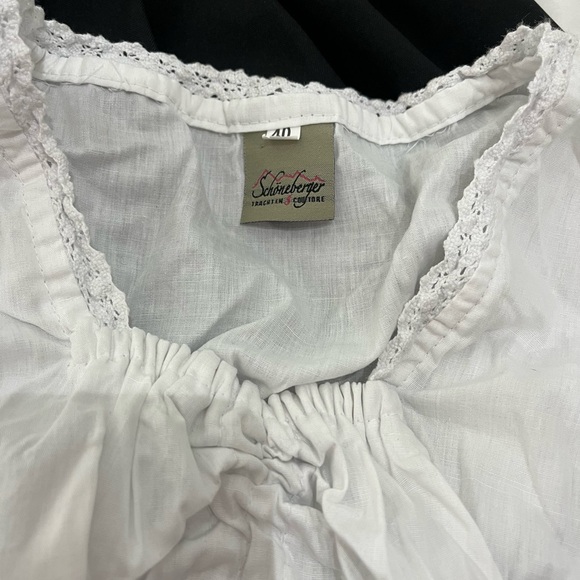 Authentic Bavarian Dirndl for Oktoberfest - Picture 2 of 4